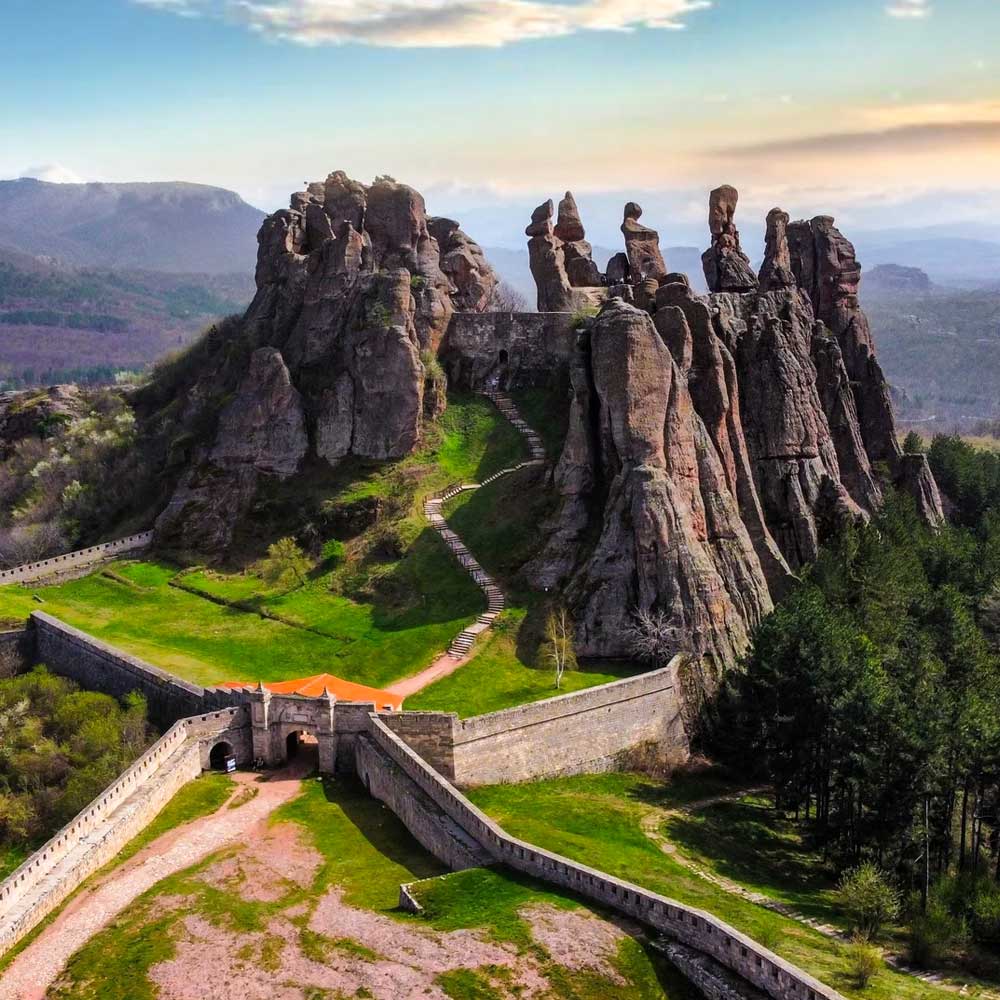 Fortaleza de Belogradchik en los montes Balcanes, cerca de la ciudad búlgara de Belogradchik