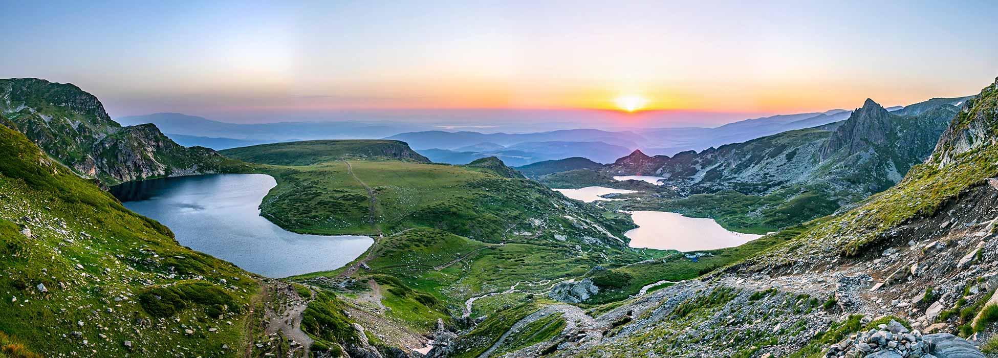 Panorámica de Los Siete Lagos de Rila en Bulgaria.
